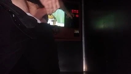 Seks shop video kabini vuruşu.... güzel cum shot