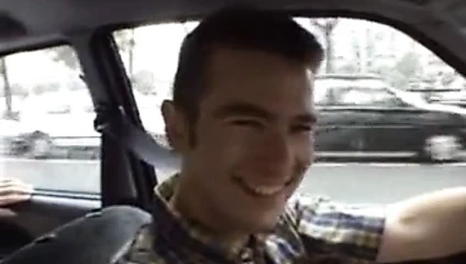 Genç adamlar kamp için iki sürtük anneler alıyor