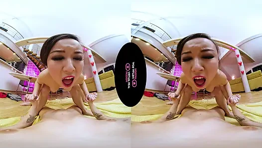 Çin yeni yılını vahşi bir üçlü grup seksle kutluyoruz - vr