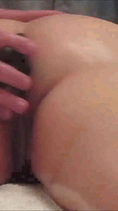 İngiliz nine parmaklanıyor ve götünü oynatıyor | Klip 2