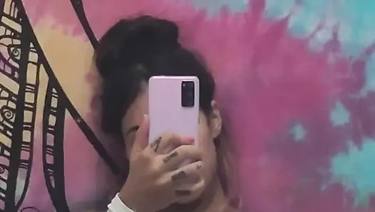 Eski sevgilim aynaya boşalrken bu videoyu paylaştı