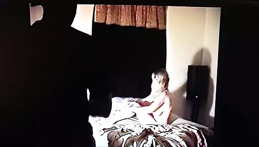 Çaresiz beyaz kadın siyah videolarda becerdin (kimseye söylemedi)