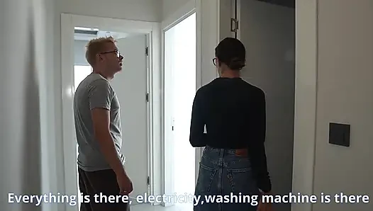 Koca karısının bir emlakçı tarafından indirim için sikilmesini izliyor!