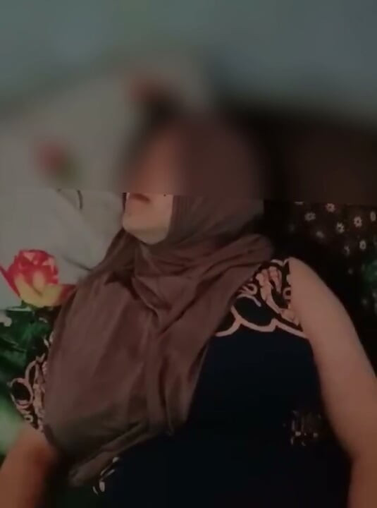 Başörtülü köy kızının inlemesi gerçekten çok lezzetli bölüm 2