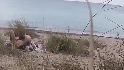 Fransız öğretmen sürtük çıplak plajda amatör sakso çekiyor yabancıyla boşalma - misscreamy