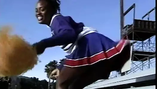 Güzel sıcak siyah civciv gets ona kedi becerdin karşı the şömine