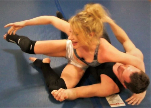 Karşınızda karizma! antrenman ve karma güreş