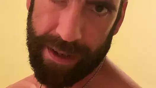 Büyük zenci yarağımı okşuyor