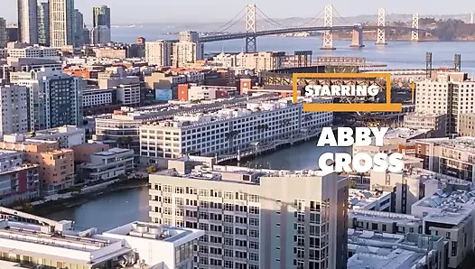 Itspov - sevimli azgın Abby Cross sikini sıvazlıyor