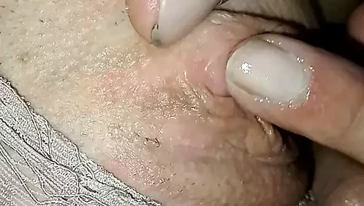 Kedi yalama yolu o seviyor