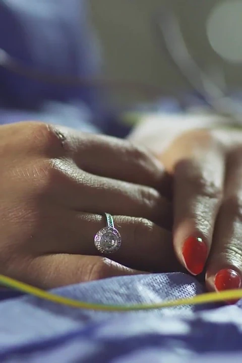 Doktor maceraları - minyon Nikita Bellucci vahşi rüyalar yaşamadan önce pijama partisine düşüyor danny'yi sikiyor