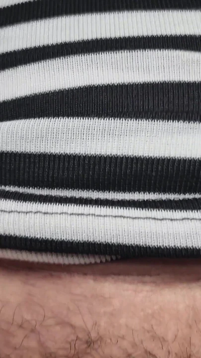 Hintli üvey kız kardeş kitap okuyor ve sikimle oynuyor | Klip 1