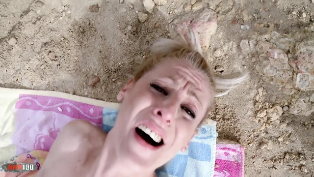 Yelena vera : muhteşem sıska orta yaşlı seksi kadın yelena vera ile açık havada vahşi anal seks