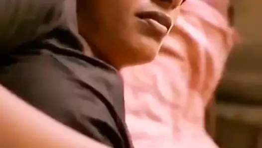 Anne ev sahibini becerdin