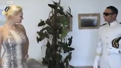 stripagram adam alır top baskınları