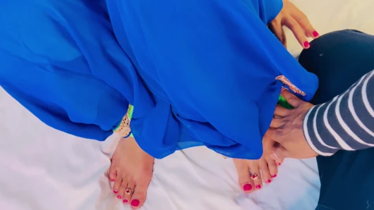 Üvey anne ve ben edepsiz konuşmalarla sert sikişiyor - Hintçe