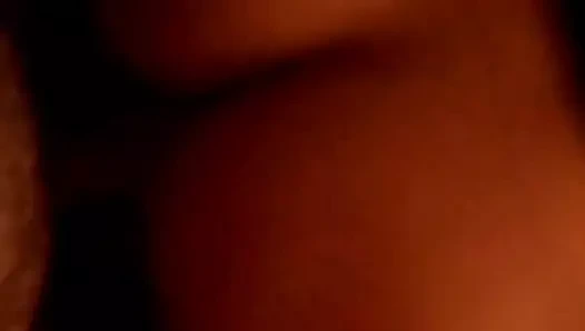 Ben köpek stilinde sikişirken kıçını tokatla :)