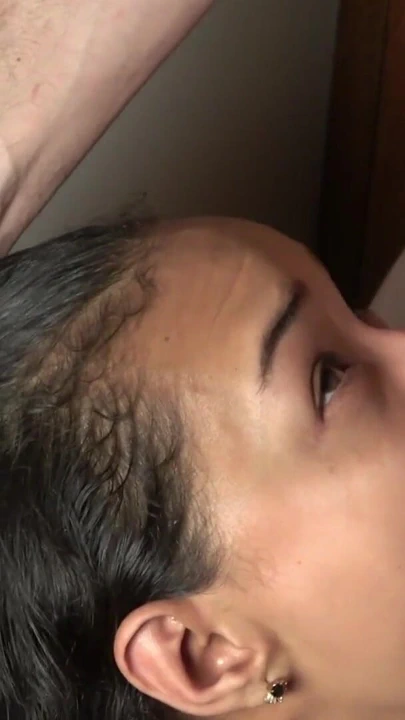 "Harika yakın çekim oral seks, taşak emme, göt yalama ve büyük yüze boşalma" ile unutulmaz bir an