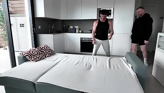 Koç delikanlılar 8 inçlik kızıl saçlının yarağıyla mahvoldu