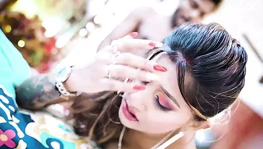 Yoga öğretmeni ceza ke bahane khud ke hi öğrenci ke sath chodachudi karti hai (Hintçe ses )