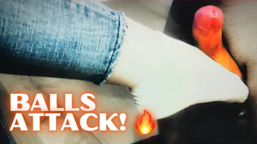 Çoraplarım onun taşaklarına karşı! taşkınlık merkez bankası kadın egemenliği bdsm