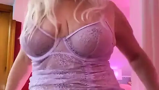 Lavender'de kucak dansı