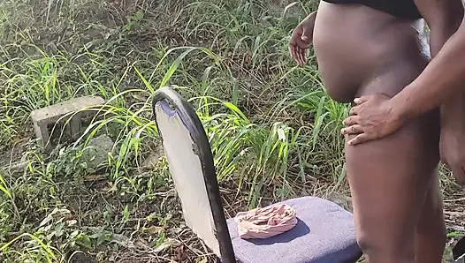 Büyük götlü kız beni çok iyi sikiyor