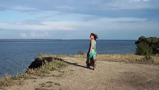 Volga-river'ın üzerinde dik bir şekilde