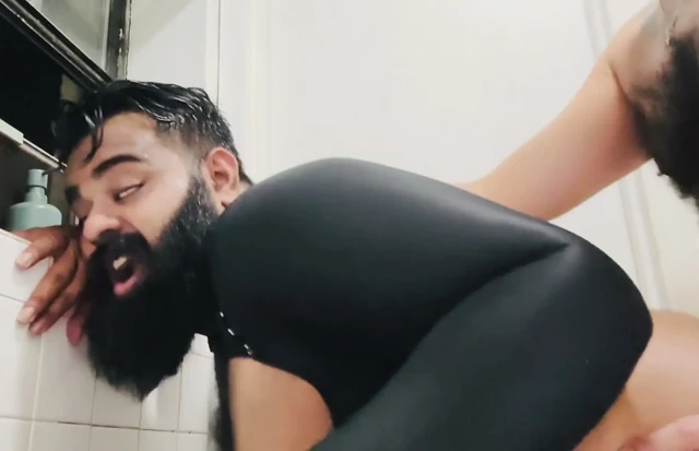 Mohammed Tanvir Islam ibne bir fahişe gibi sikiliyor