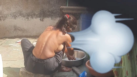 Hintli banyo üvey kız kardeş