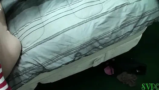 Genç üvey kızıma masaj beni azdırıyor