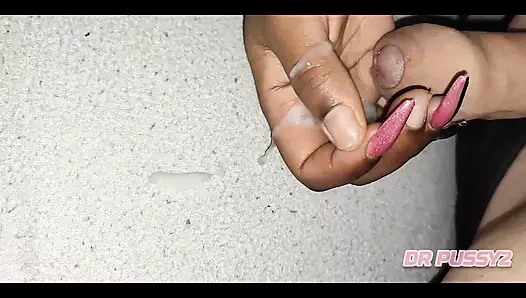 Siyah Tarada'nın eli