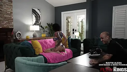 Itsanal için Ravyn Alexa ile bts