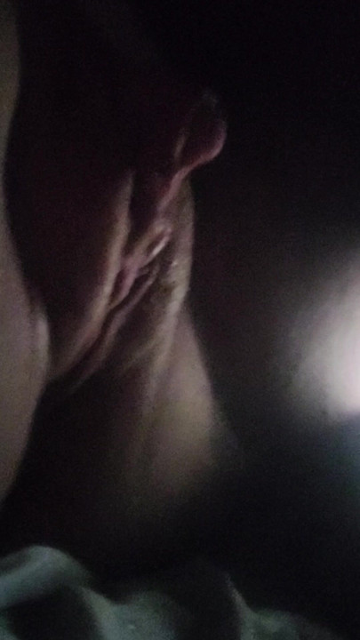 Muscle woman dirty talk and dirty squirting