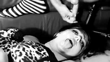 Yüze boşalmak için tuhaf bir boşalma olmalı