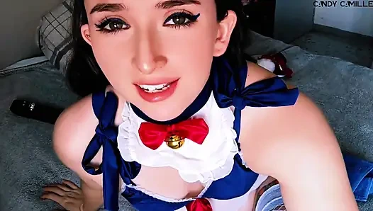 Üvey kız kardeşim bana nasıl şarkı söyleyebildiğini ve aynı anda çeşme gibi boşalabileceğine öğretiyor