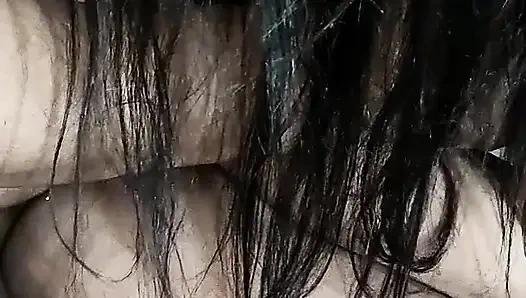 2 muslimische lesbische hijabs vor der webcam