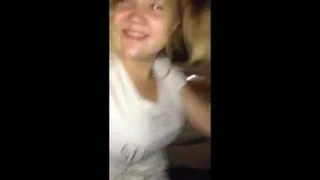 Takside striptiz yaptı.