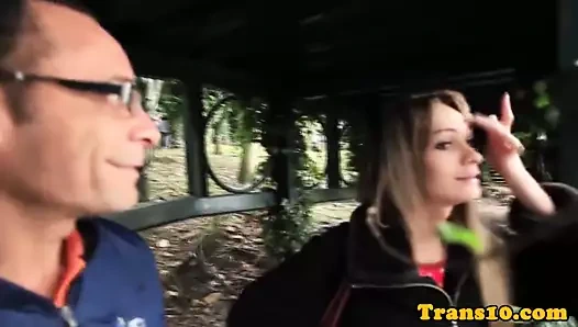 Çekti latina tgirl assrailed ile büyük horoz