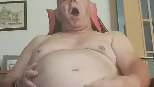 Oldotto60 masturbates in public