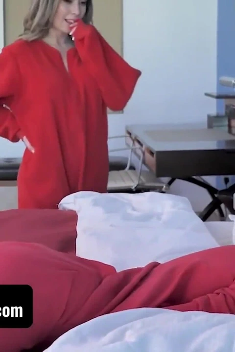 Familystrokes - minik sarışın bebek Kenna James Noel'de sapık üvey annesi ve üvey babasıyla bağlanıyor