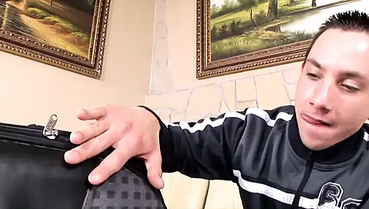 Yaşlı cüce sert sikiliyor