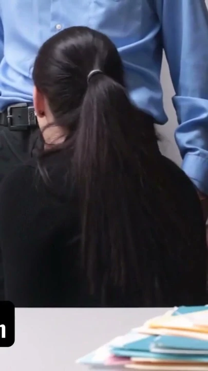 Shoplyfter - yaramaz bobbi dylan yanlış mağazadan çalmaya çalışır ve gözaltına alınır ve kullanılır | Klip 1