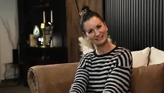 Sempatik çift kamera önünde çok ustaca sikişiyor