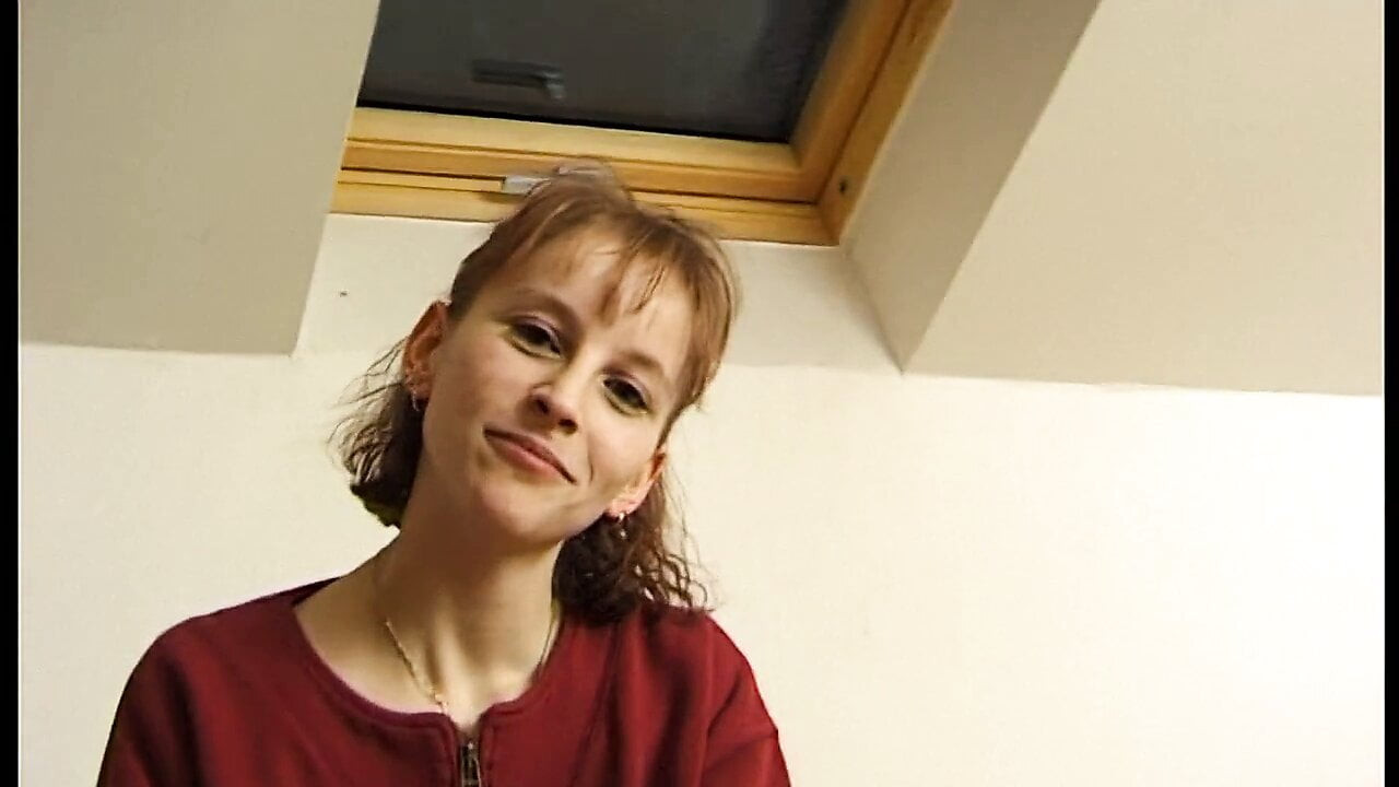 18 Jaehrige Rothaarige braucht Taschengeld