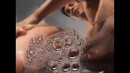 Ateşli aşk sert sikiyor