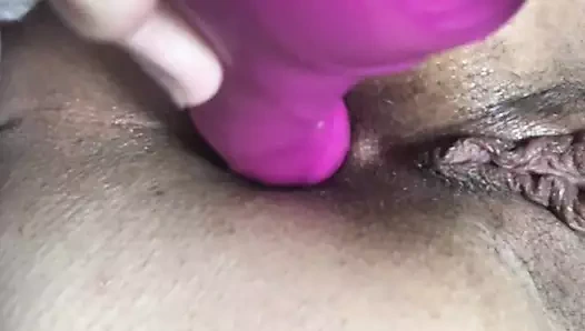 Amcık ve göt tek başına sikişiyor