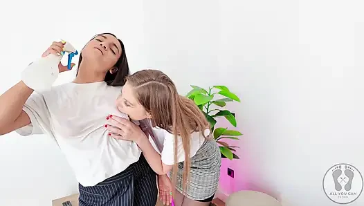 Ana Spears Alice Maze Are Office Girls Wet T-shirt Wednesday
