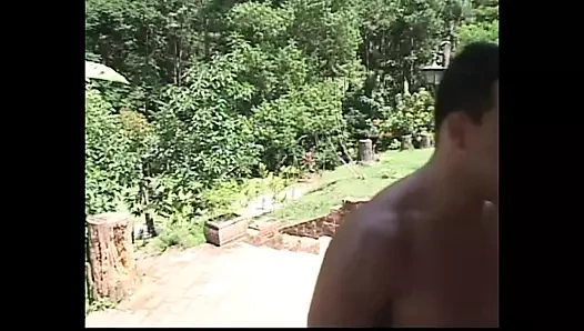 Sikişmeyi seven büyük aletlere sahip Brezilyalı twink banger