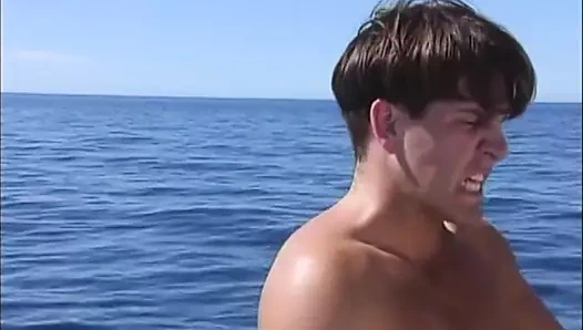 Teknede büyük heyecan verici üçlü!